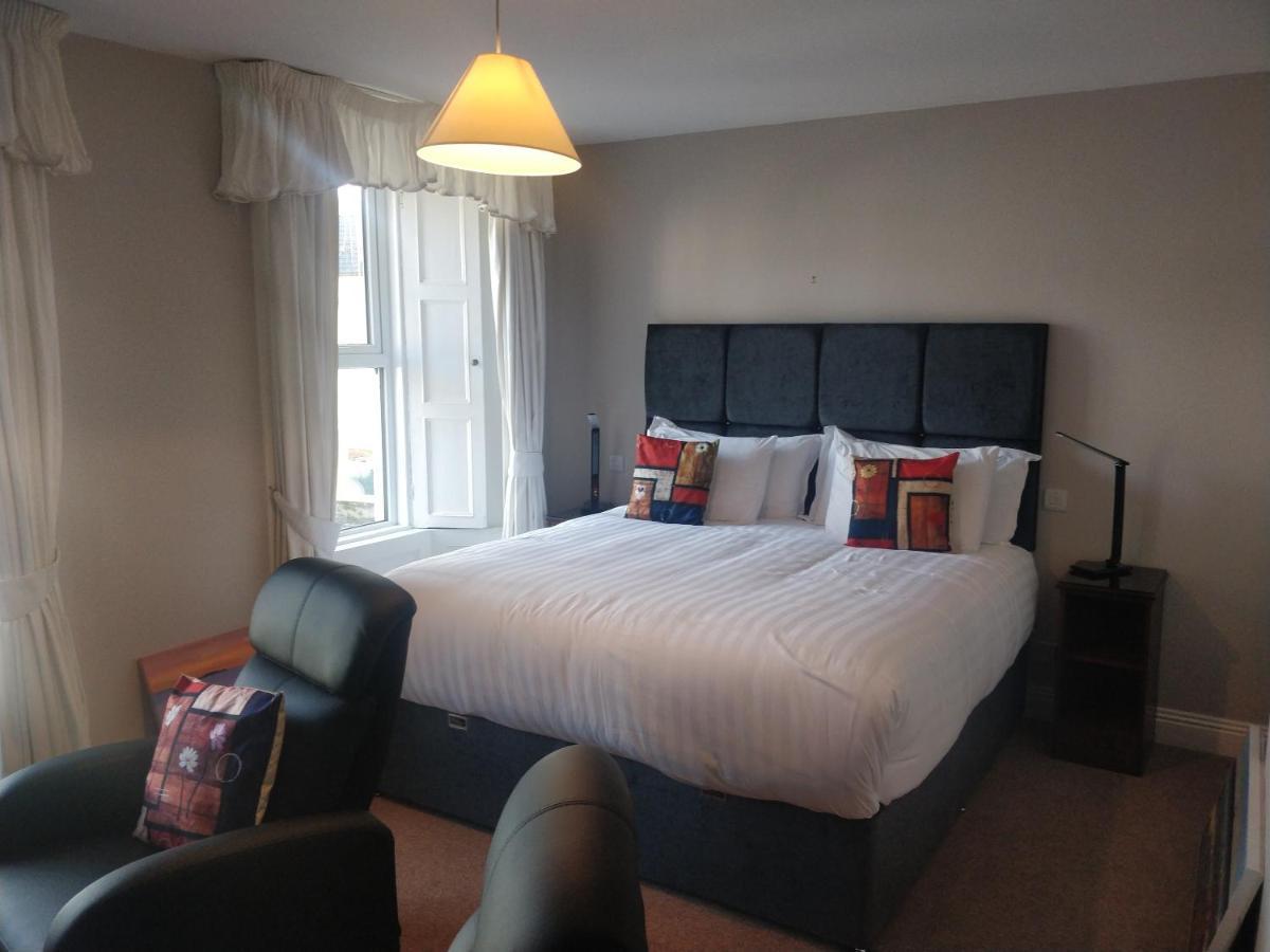 Avonmore House Guest Accommodation Youghal Exteriör bild